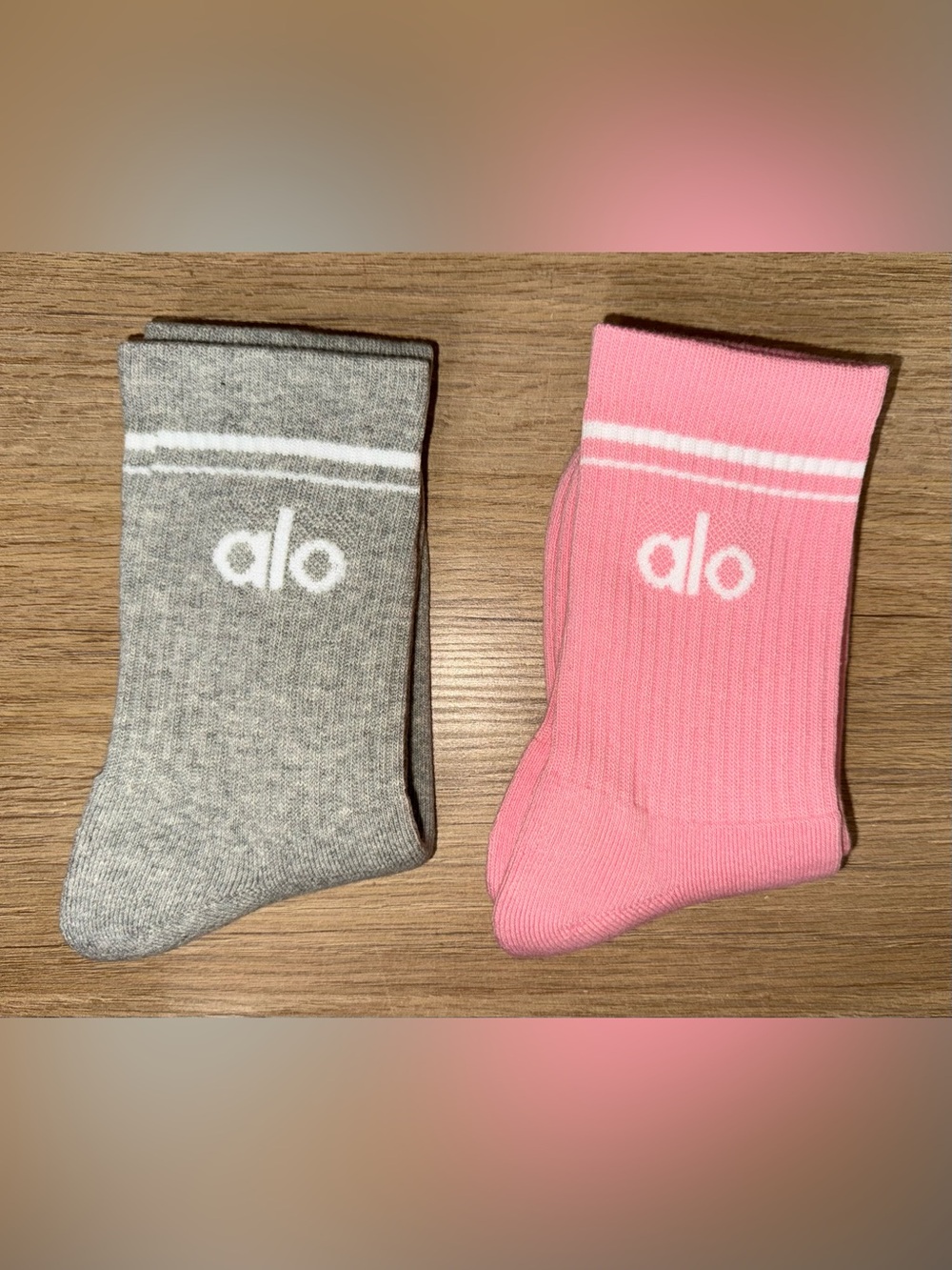 NEW ALO Crew Socks - Pink & Gray, 2-Pack. Size Large. (7-9). - Picture 3 of 5